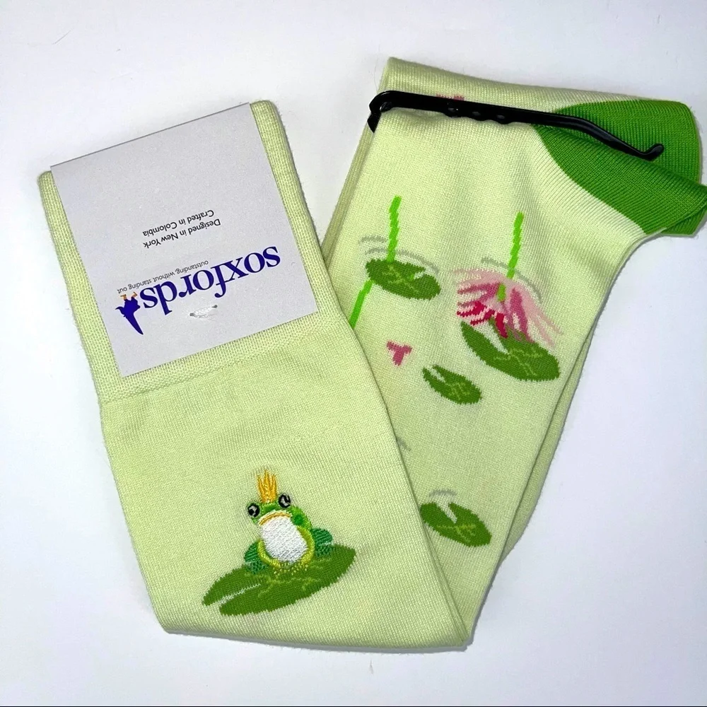 NEW Soxfords Frog Legs Novelty Socks NWT